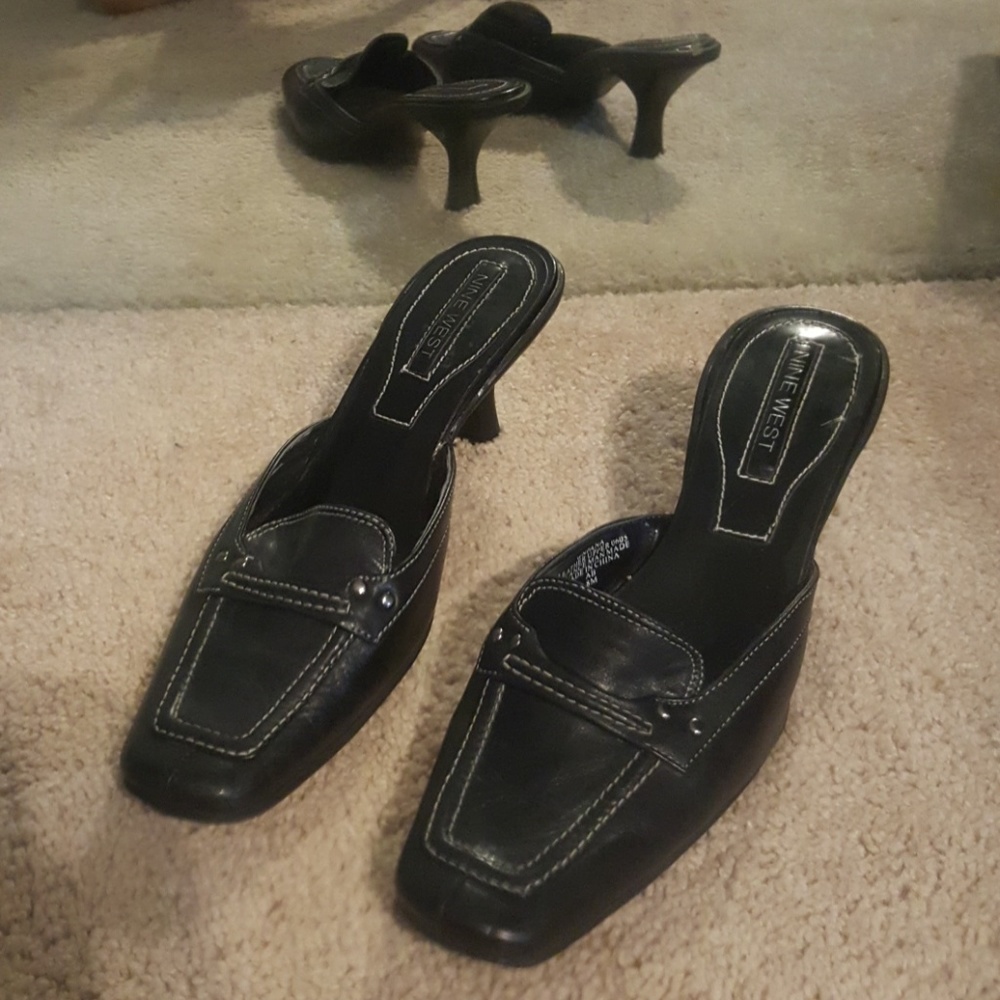 Nine West Size 8 Leather Mules
